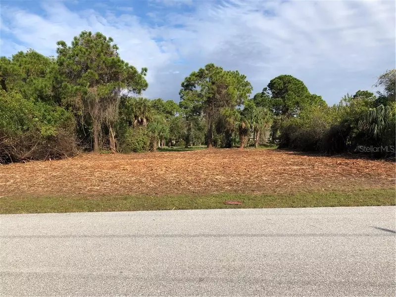 72 TEE VIEW RD, Rotonda West, FL 33947