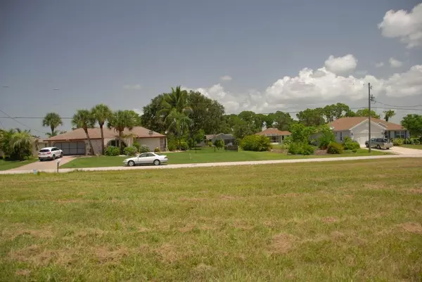 Rotonda West, FL 33947,69 MARK TWAIN LN