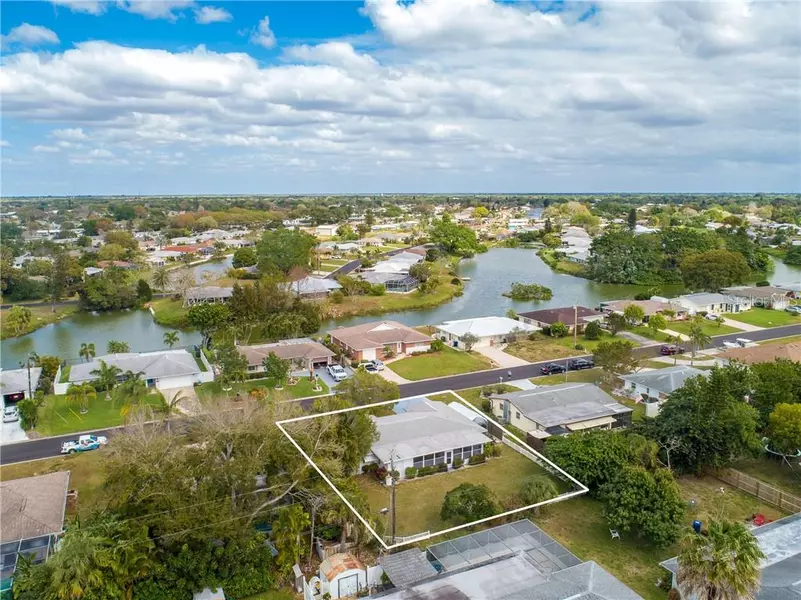 2210 SANDLEWOOD DR, Venice, FL 34293