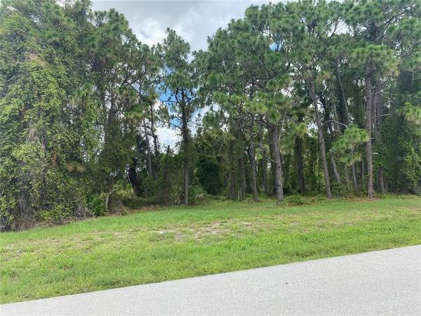 142 FAIRWAY RD, Rotonda West, FL 33947