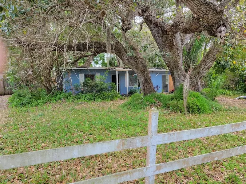 1112 SUNSET AVE, Nokomis, FL 34275