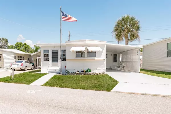 279 INNER DR E, Venice, FL 34285