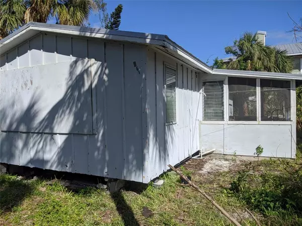 Placida, FL 33946,8566 GRAND AVE