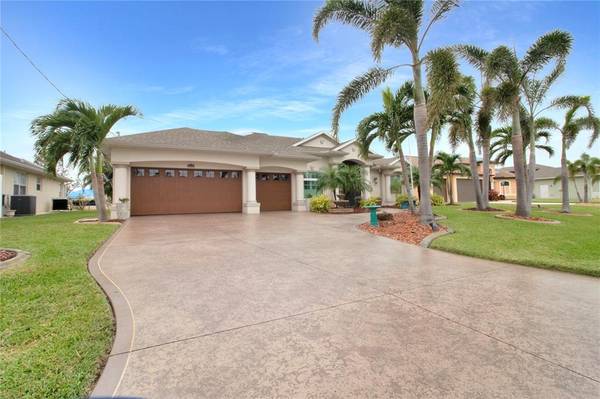 17 MEDALIST CT, Rotonda West, FL 33947