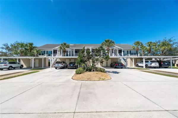 Venice, FL 34292,873 SARANAC LAKE DR #201