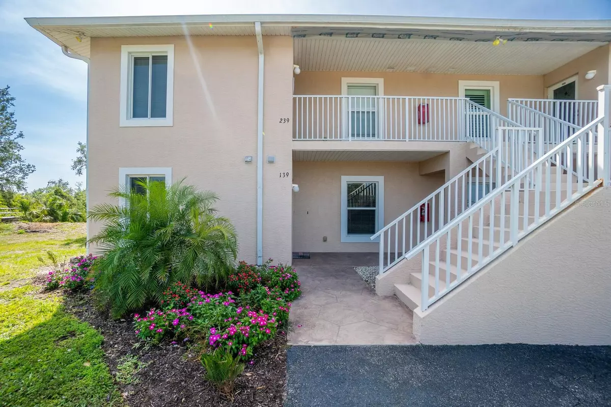 Rotonda West, FL 33947,9900 FIDDLERS GREEN CIR #139