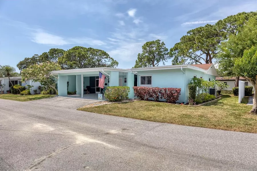 6287 GREEN VIEW CIR #101, Sarasota, FL 34231