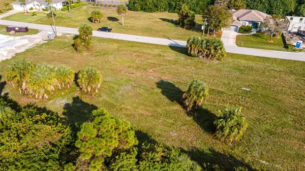 Rotonda West, FL 33947,32 PINE VALLEY PL