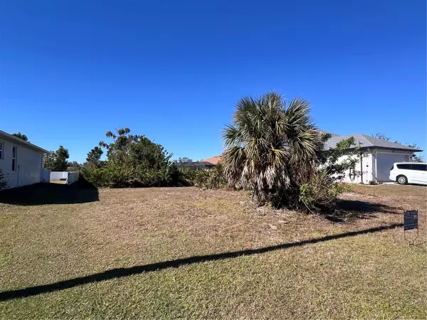 Rotonda West, FL 33947,341 BAYTREE DR