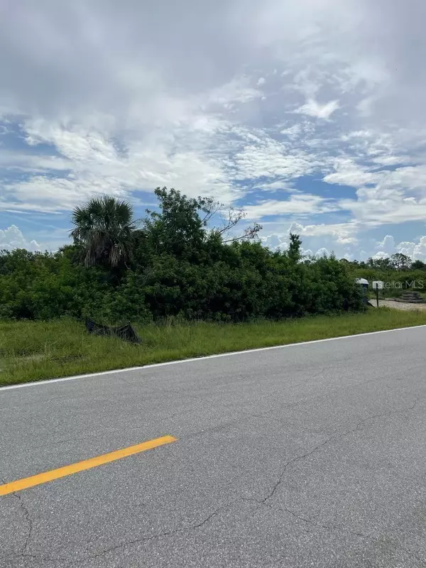 Rotonda West, FL 33947,305 SUNSET RD