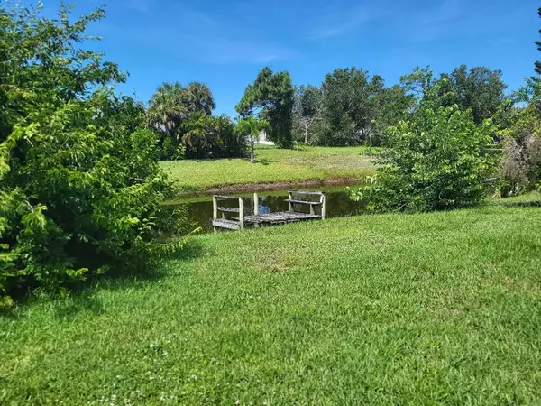 Rotonda West, FL 33947,75 FAIRWAY RD