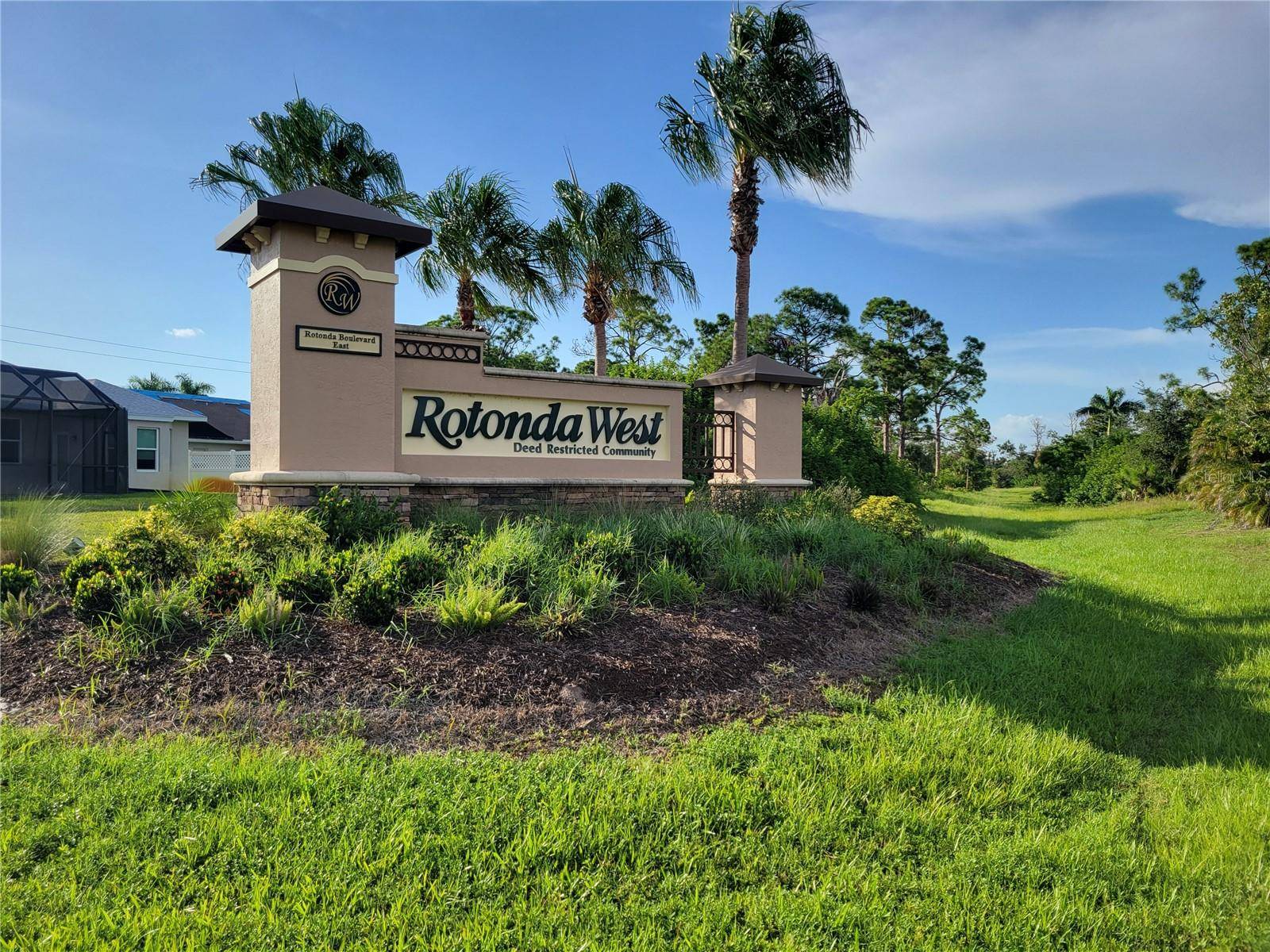 Rotonda West, FL 33947,164 TOURNAMENT RD