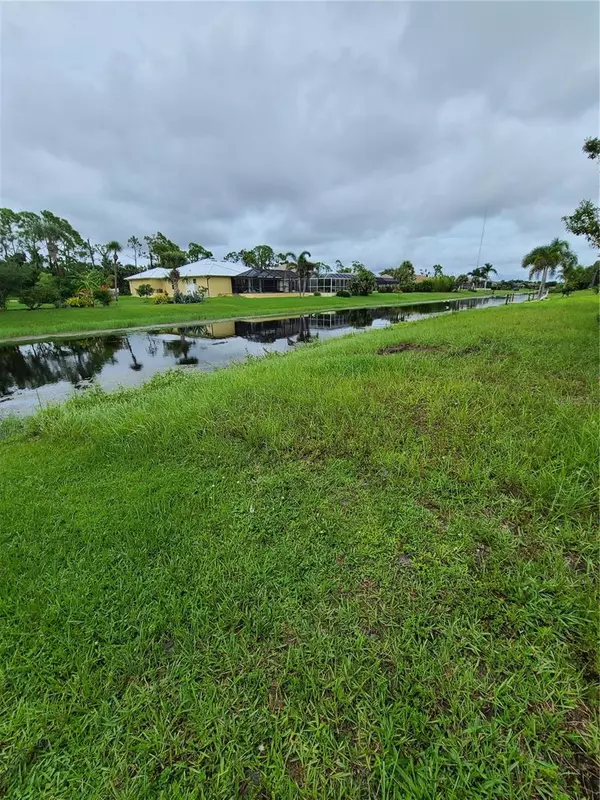 Rotonda West, FL 33947,254 LONG MEADOW LN