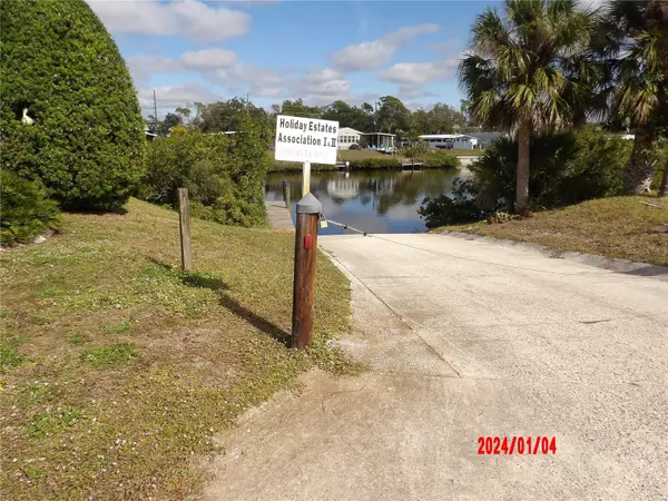 Englewood, FL 34224,1422 FLAMINGO DR