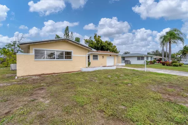 Cape Coral, FL 33904,1035 SE 43RD ST