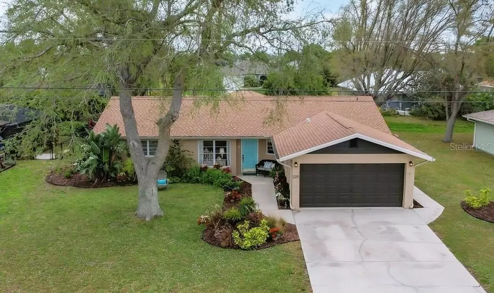 229 MARK TWAIN LN, Rotonda West, FL 33947