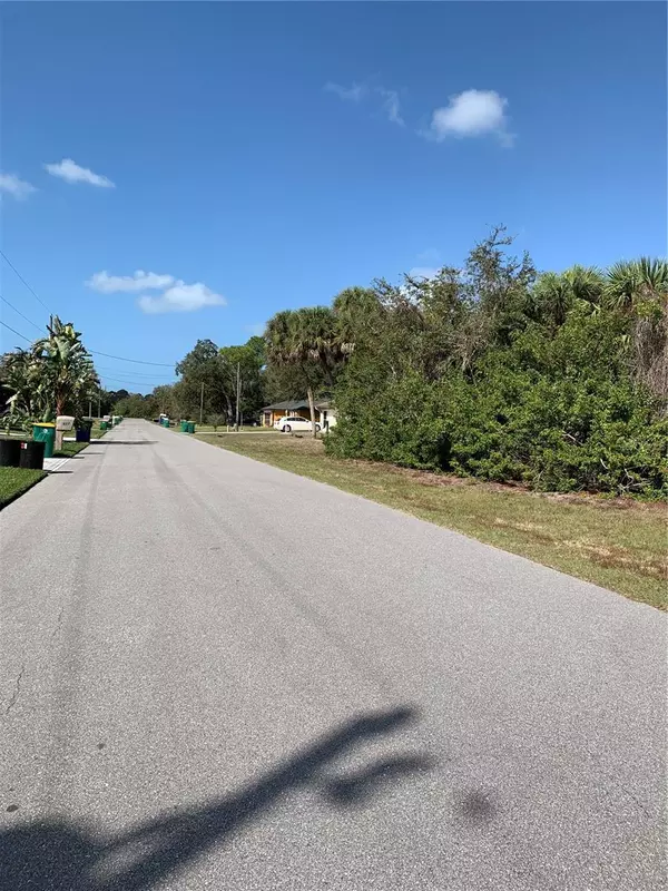 Rotonda West, FL 33947,128 KINGS DR