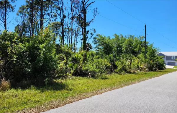 Port Charlotte, FL 33953,12281 GREENLEAF LN
