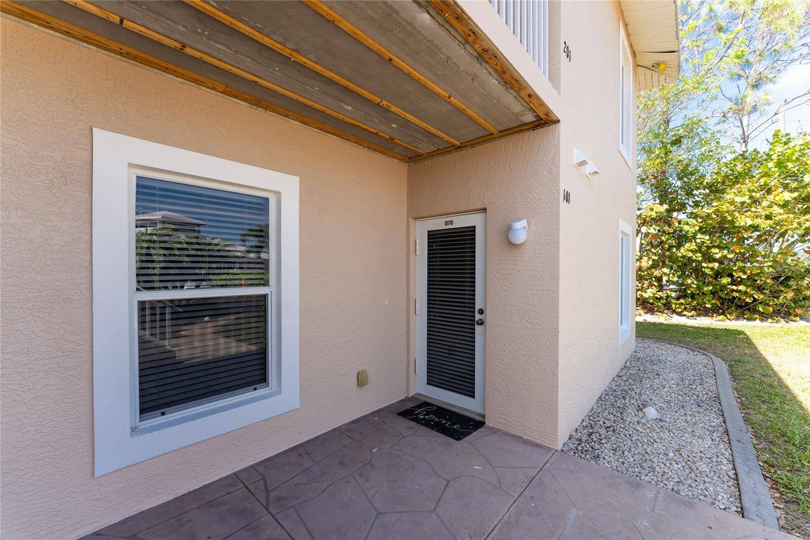 Rotonda West, FL 33947,9500 FIDDLERS GREEN CIR #101