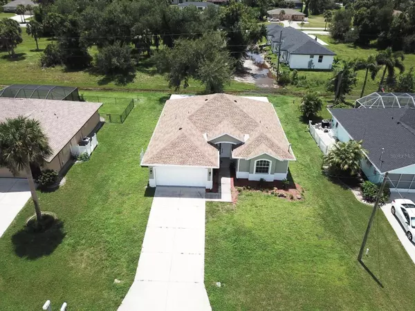 35 MARK TWAIN LN, Rotonda West, FL 33947