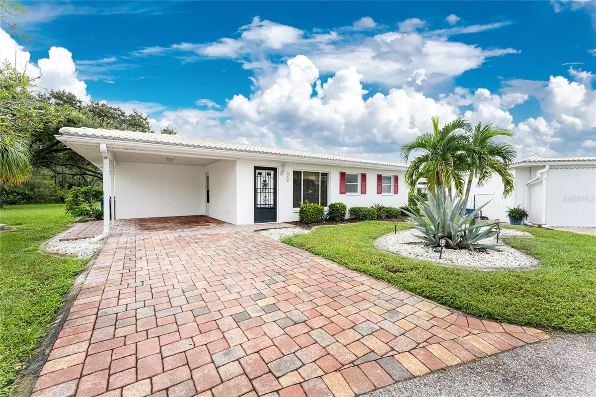 Venice, FL 34293,542 CIRCLEWOOD DR #P3-2