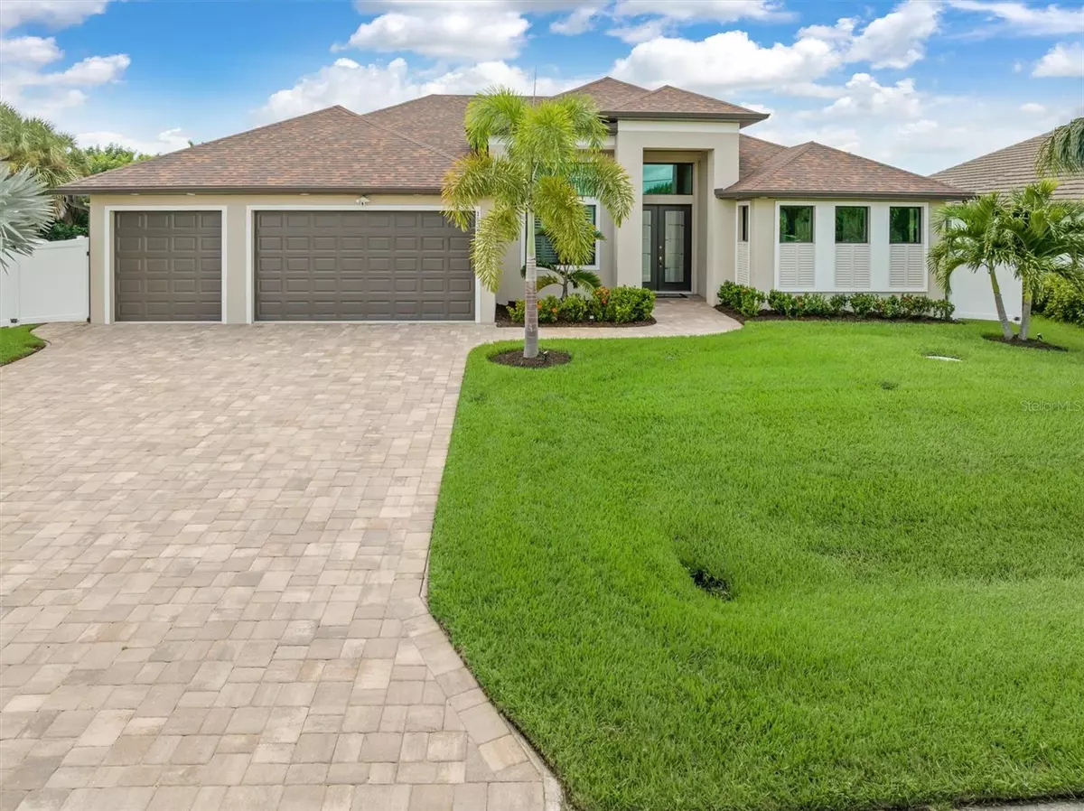 Port Charlotte, FL 33981,15320 HENNIPEN CIR