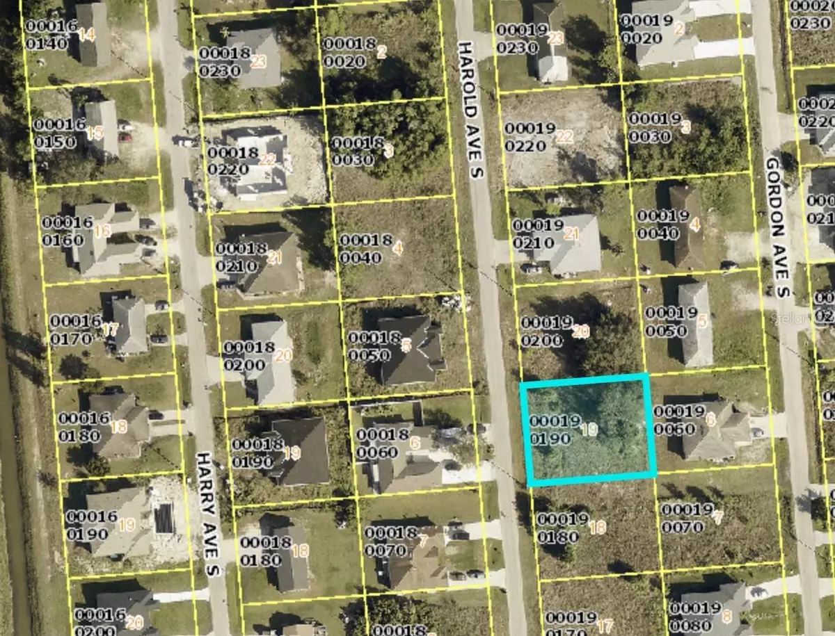 Lehigh Acres, FL 33973,1121/1123 HAROLD AVE S