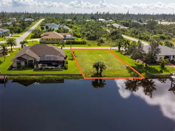 Port Charlotte, FL 33981,15666 STUART CIR