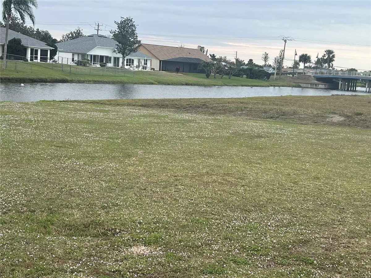 Rotonda West, FL 33947,212 BOUNDARY BLVD #A
