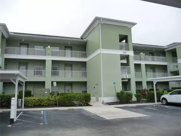 2121 HERON LAKE DR #301, Punta Gorda, FL 33983