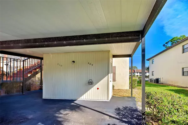 Englewood, FL 34223,409 PINE HOLLOW CIR #409