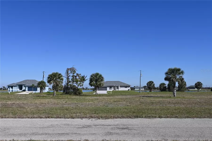 10 MEADOWLARK LN, Placida, FL 33946