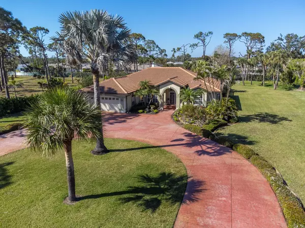 915 PARK PLACE DR,  Englewood,  FL 34223