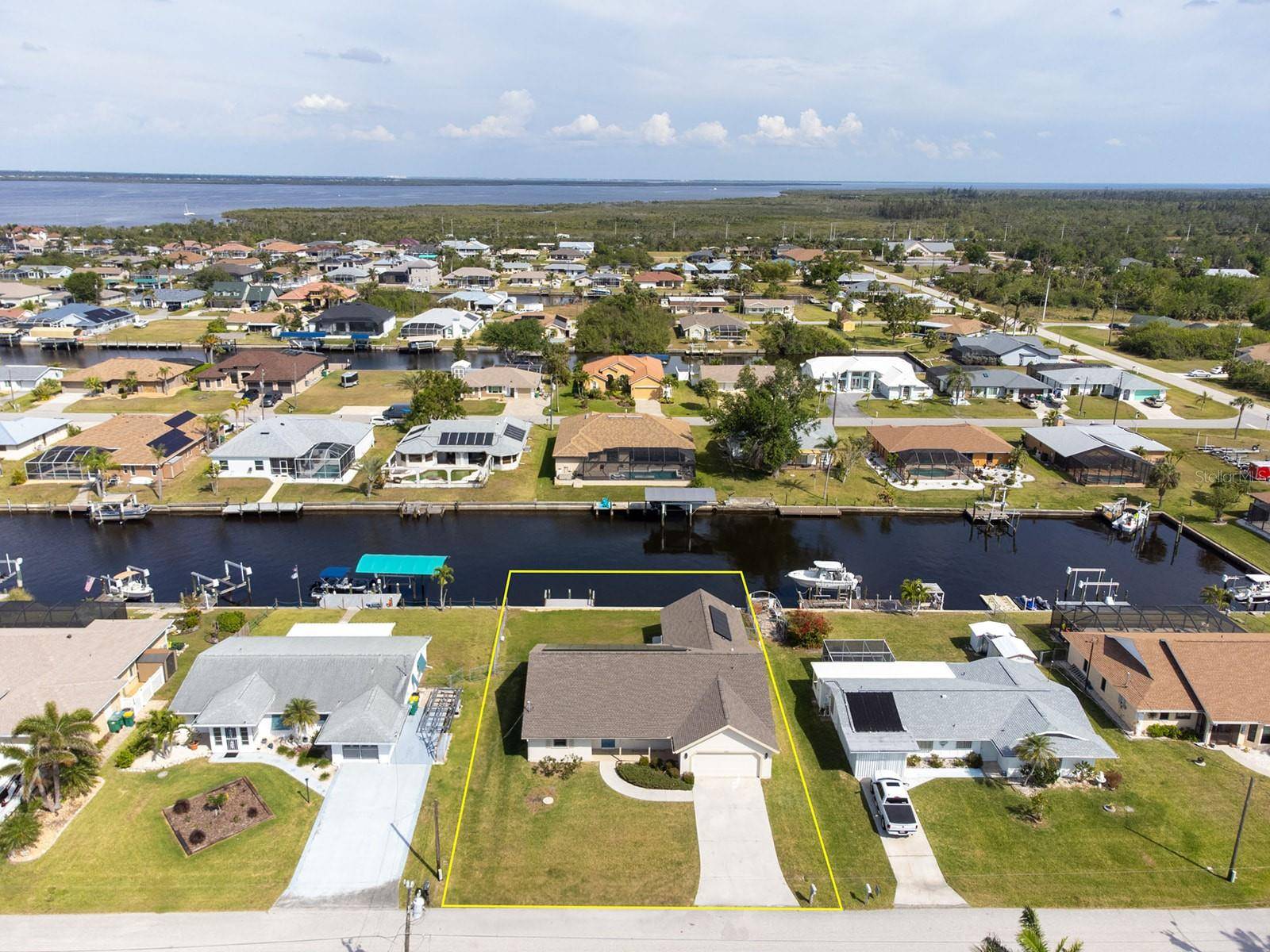 Port Charlotte, FL 33981,5266 COOPER TER