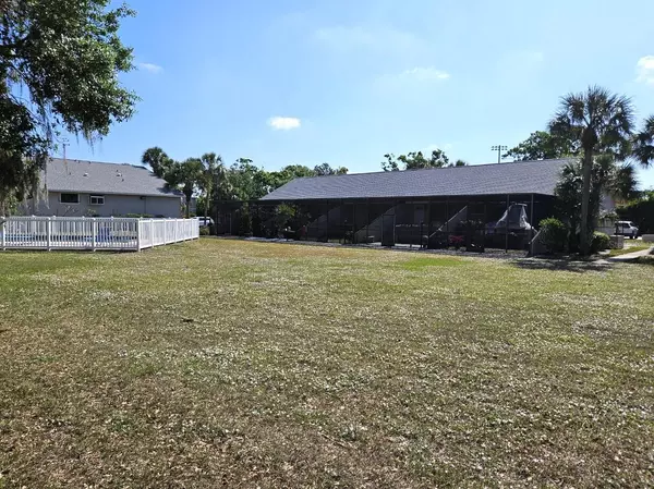 Sarasota, FL 34232,351 BOBBY JONES RD #351