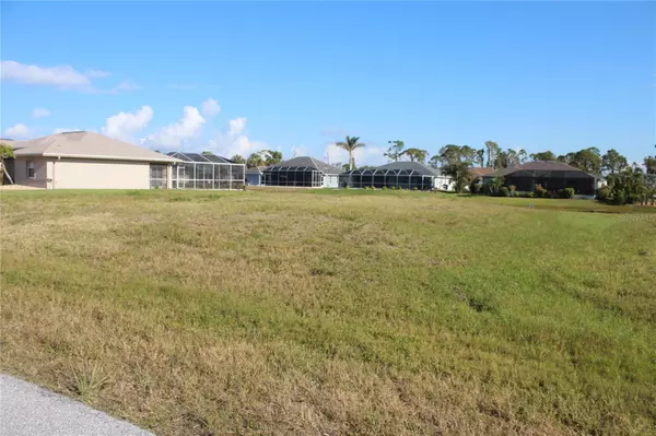 Rotonda West, FL 33947,284 LONG MEADOW LN