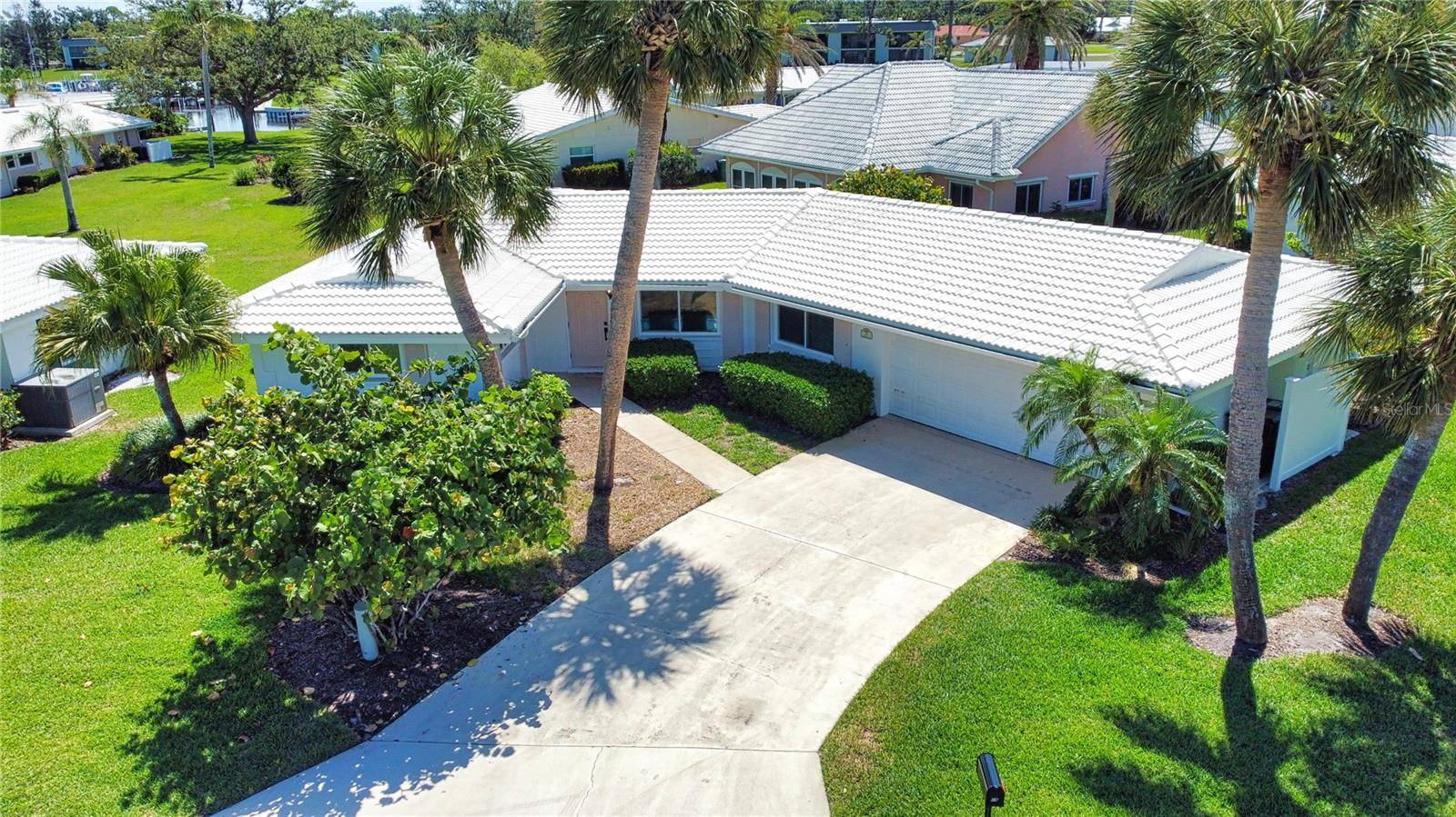 19 OAKWOOD DR N #19, Englewood, FL 34223