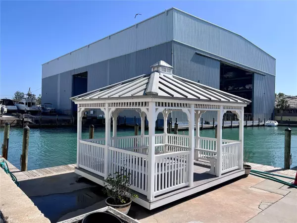 Nokomis, FL 34275,100 CIRCUIT RD #S15