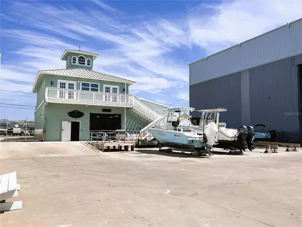 Nokomis, FL 34275,100 CIRCUIT RD #S15