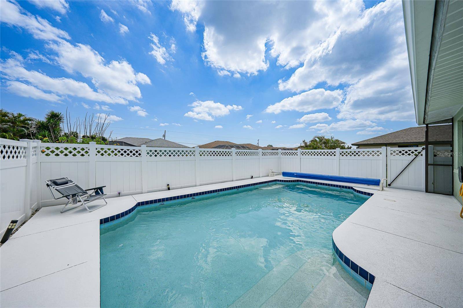 Rotonda West, FL 33947,279 MARK TWAIN LN