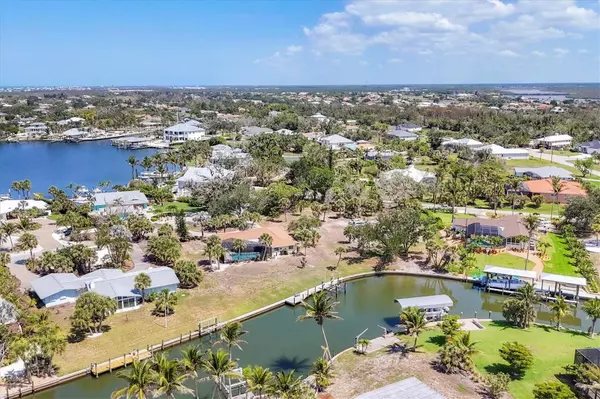 Placida, FL 33946,500 GREEN DOLPHIN DR S