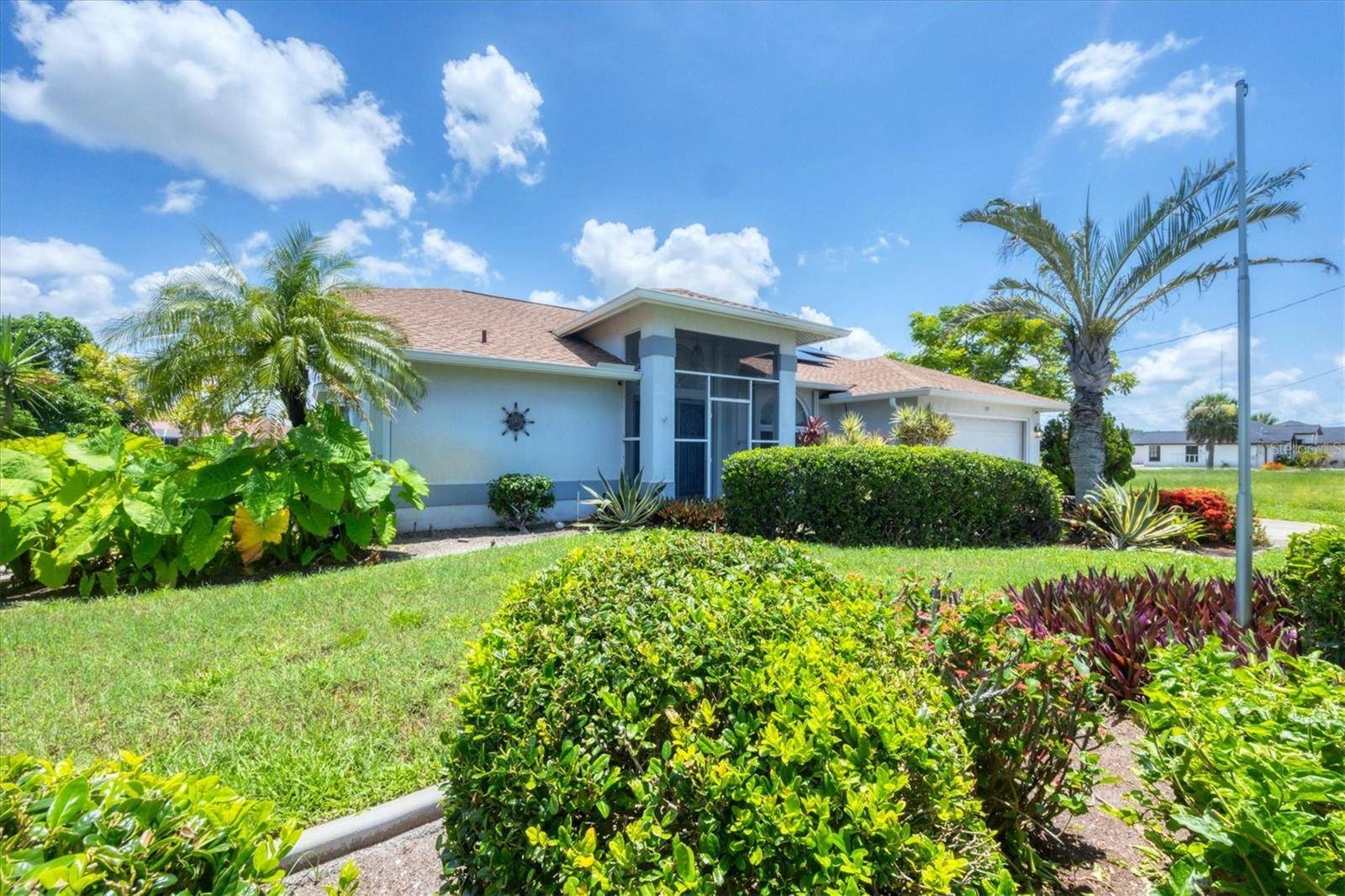 Rotonda West, FL 33947,727 ROTONDA CIR