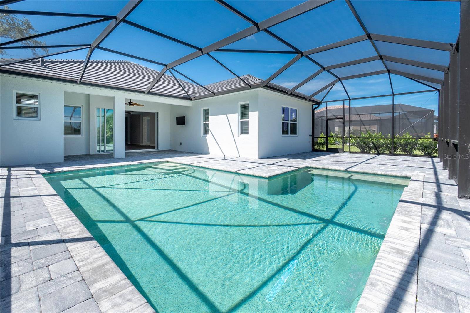 Englewood, FL 34223,11044 HOGAN CIR