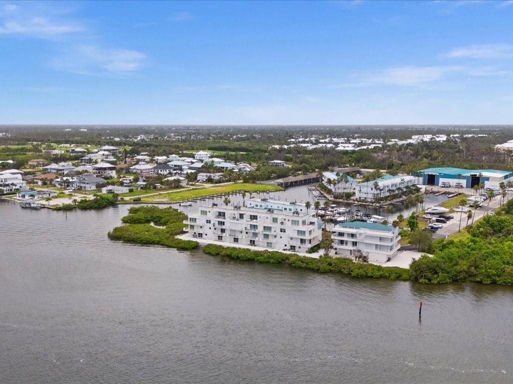 Englewood, FL 34224,8041 BAY POINTE DR