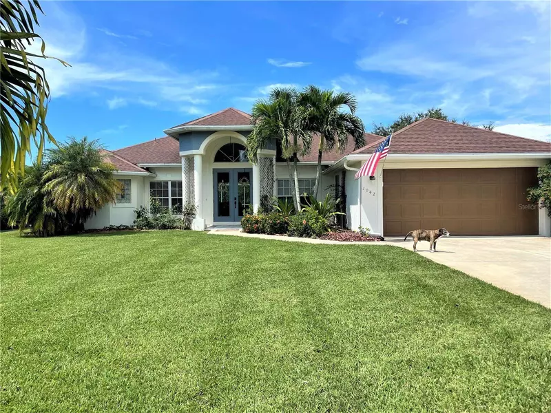 1042 BOUNDARY BLVD, Rotonda West, FL 33947