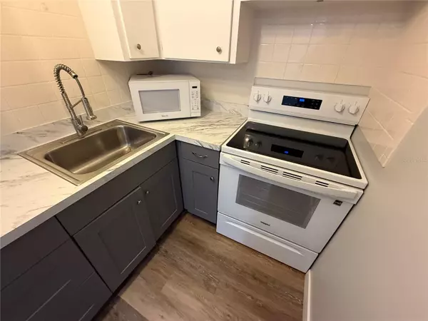 Englewood, FL 34223,533 STEWART ST