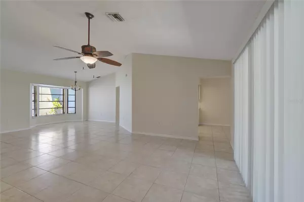 Venice, FL 34293,5071 POMPANO RD