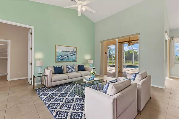 Port Charlotte, FL 33981,15077 ACORN CIR