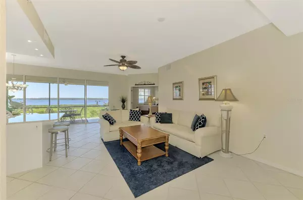 Port Charlotte, FL 33953,4692 CLUB DR #101