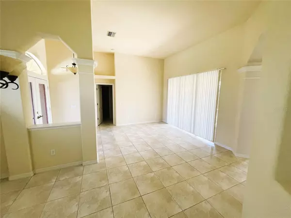 Port Charlotte, FL 33953,732 BOWMAN TER